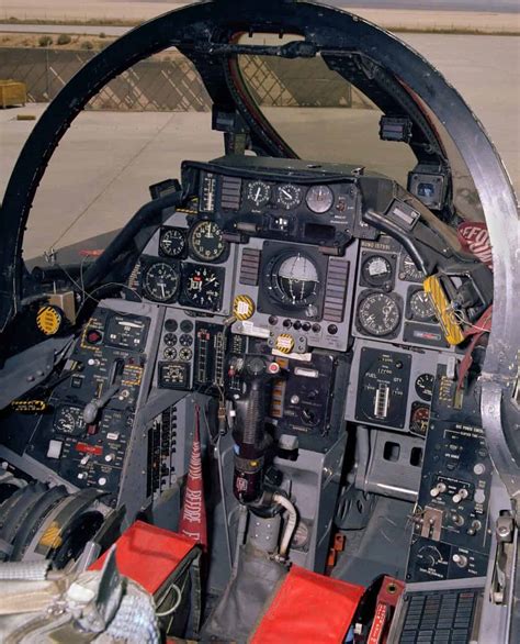 F-14 Tomcat cockpit